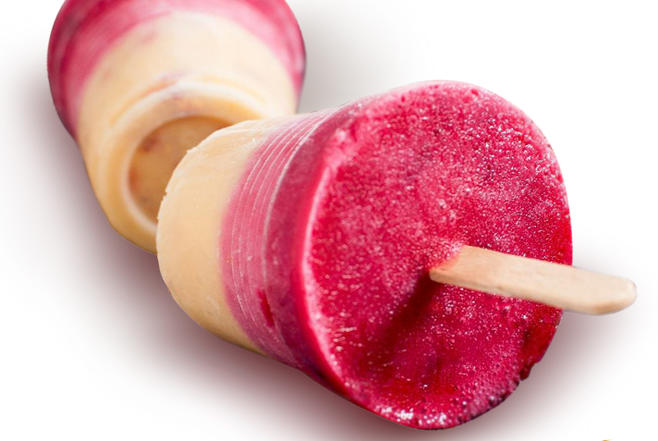 Mini gelati allo yogurt e frutta fresca